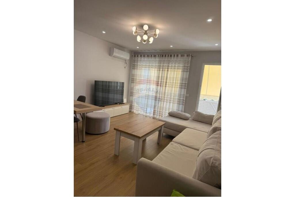 Apartament 2+1+2 me qira, Liqeni i Thatë!
