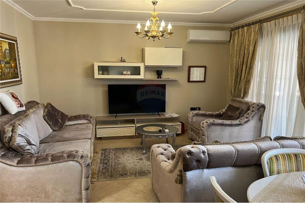 APARTAMENT 3+1+2 PER QIRA!