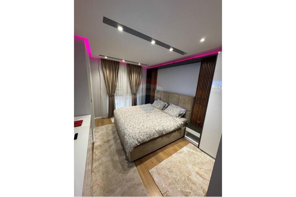 Ofrohet për shitje një apartament modern në zonën e kërkuar të Ali Demit, në një pallat të ri të ndërtuar në vitin 2019.