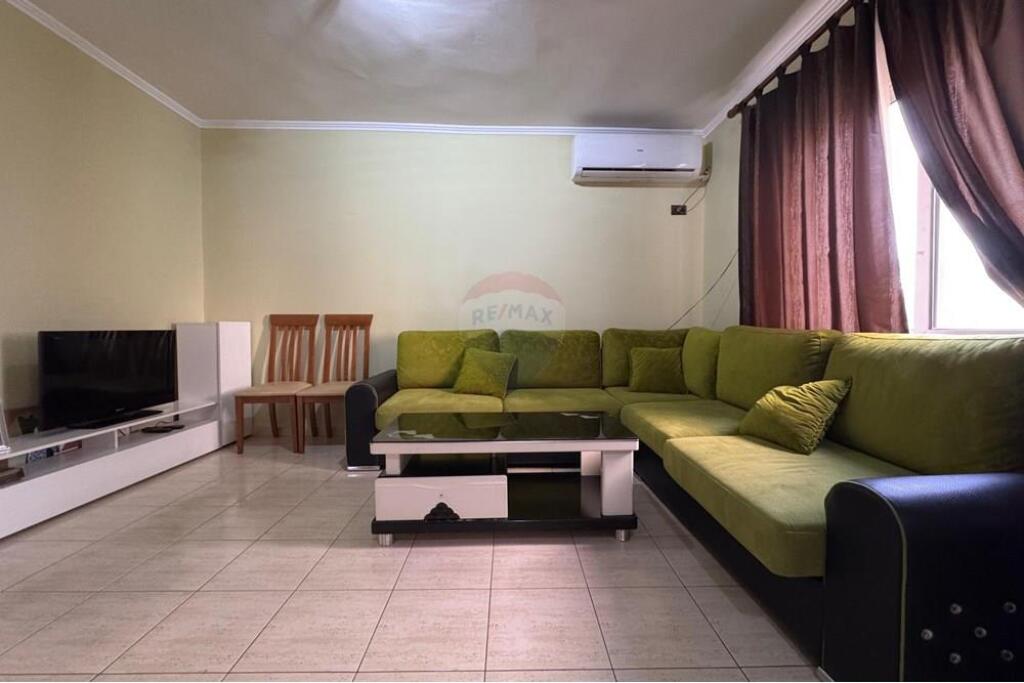 Apartament 1 +1 me qira prane Stadiumit Dinamo