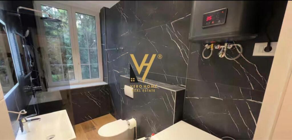SHITEN 4 STUDIO APARTAMENTE TE STADIUMI DINAMO
