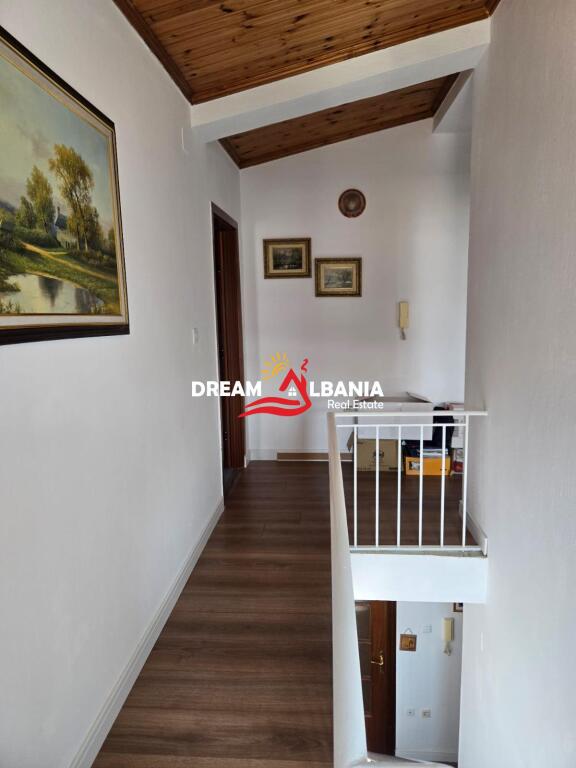 Jepet me qira apartament/Duplex 4+1+3WC – Rruga e Barrikadave, pranë shkollës "Lidhja e Prizrenit" (ID 4239088)