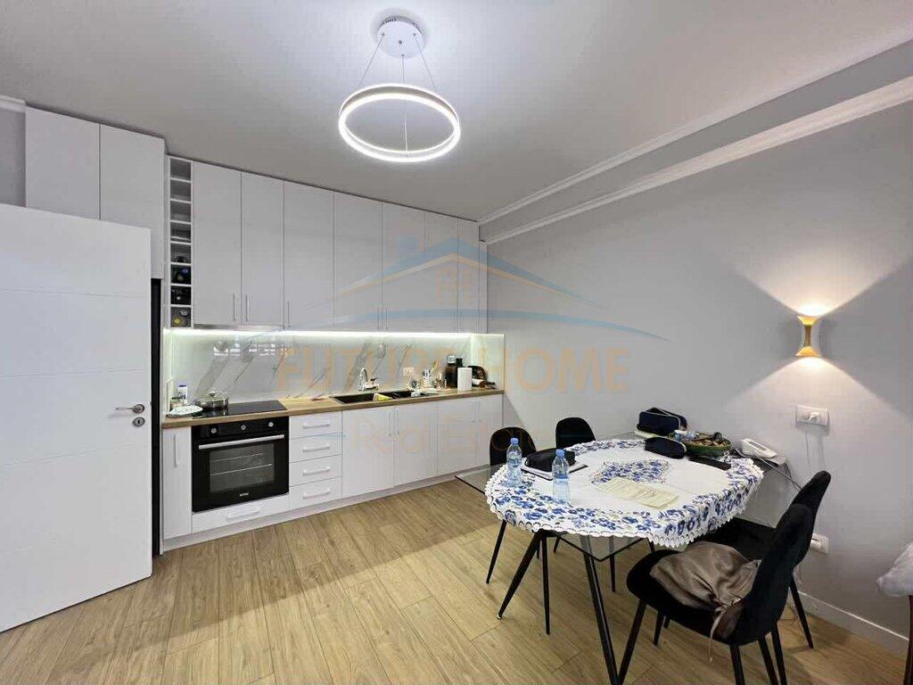 For sale, Apartment 1+1, Unaza e Re.