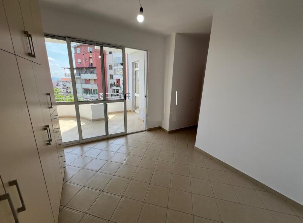 For sale 1+1 apartment in Fresk, Rr e Teleferikut