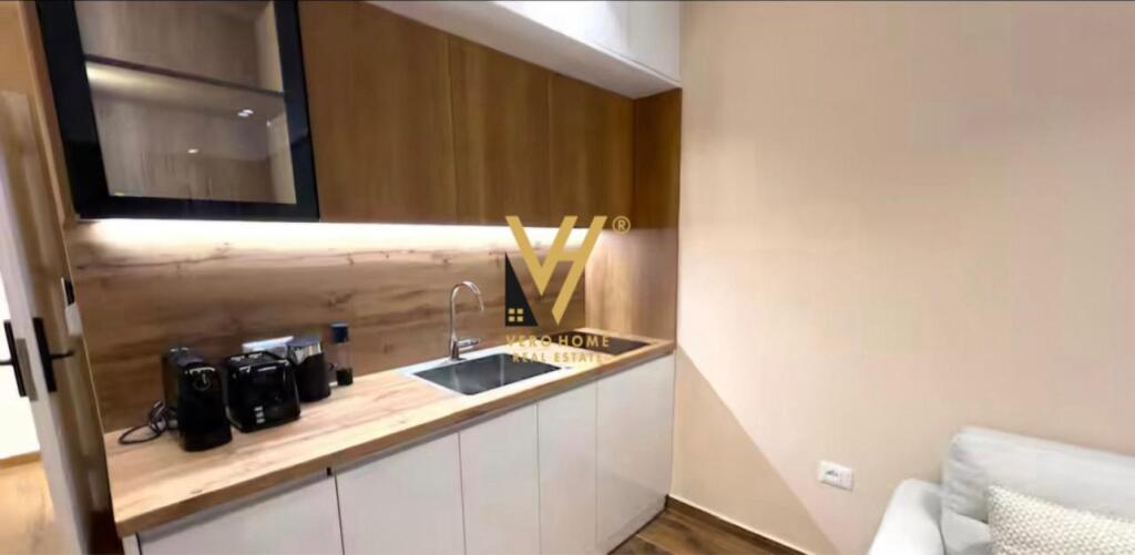 SHITEN 4 STUDIO APARTAMENTE TE STADIUMI DINAMO