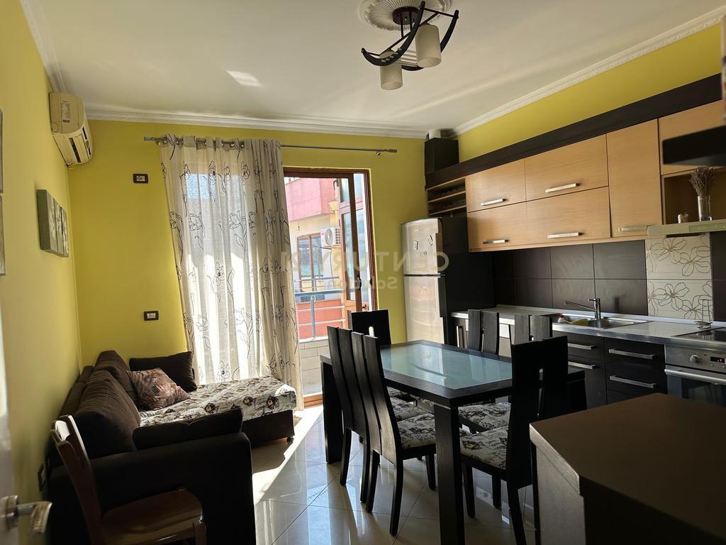 APARTMENT 3+1+2+ PARKING SPACE FOR RENT IN ASTIR!