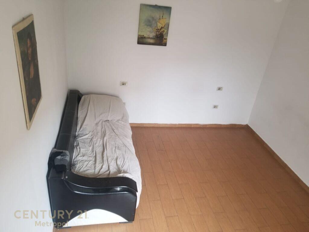 House for rent 2 floors in Ali Demi!