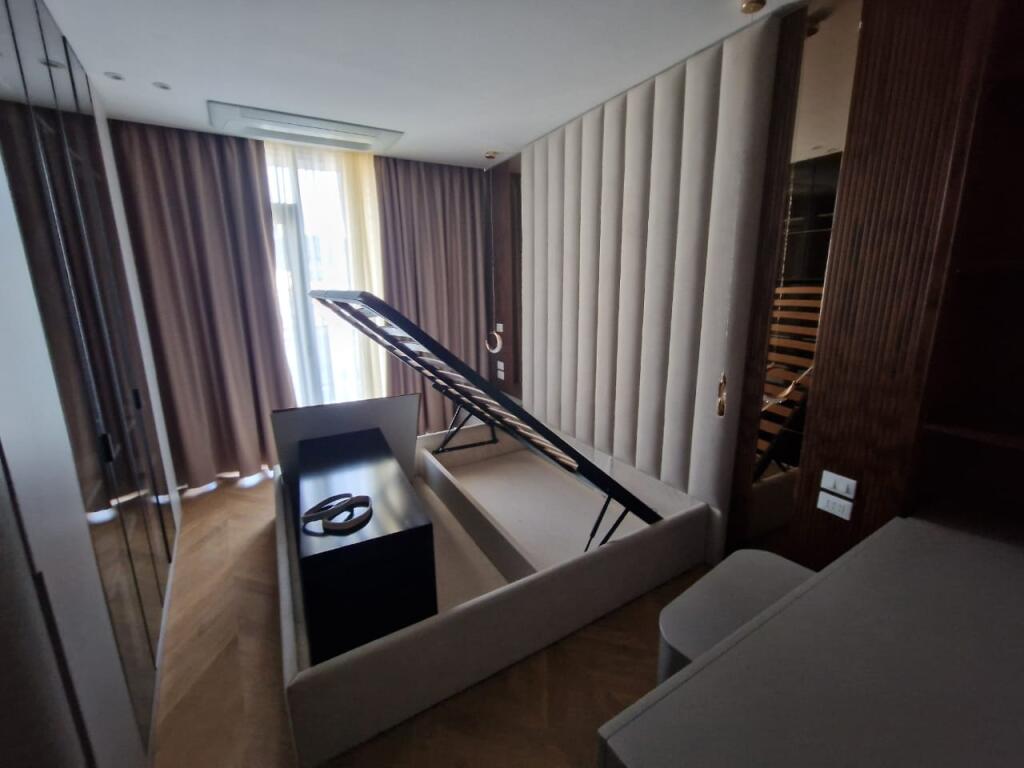 Apartament lluksoz 2+1+2 tualete me qera në kompleksin prestigjoz "Lake view"