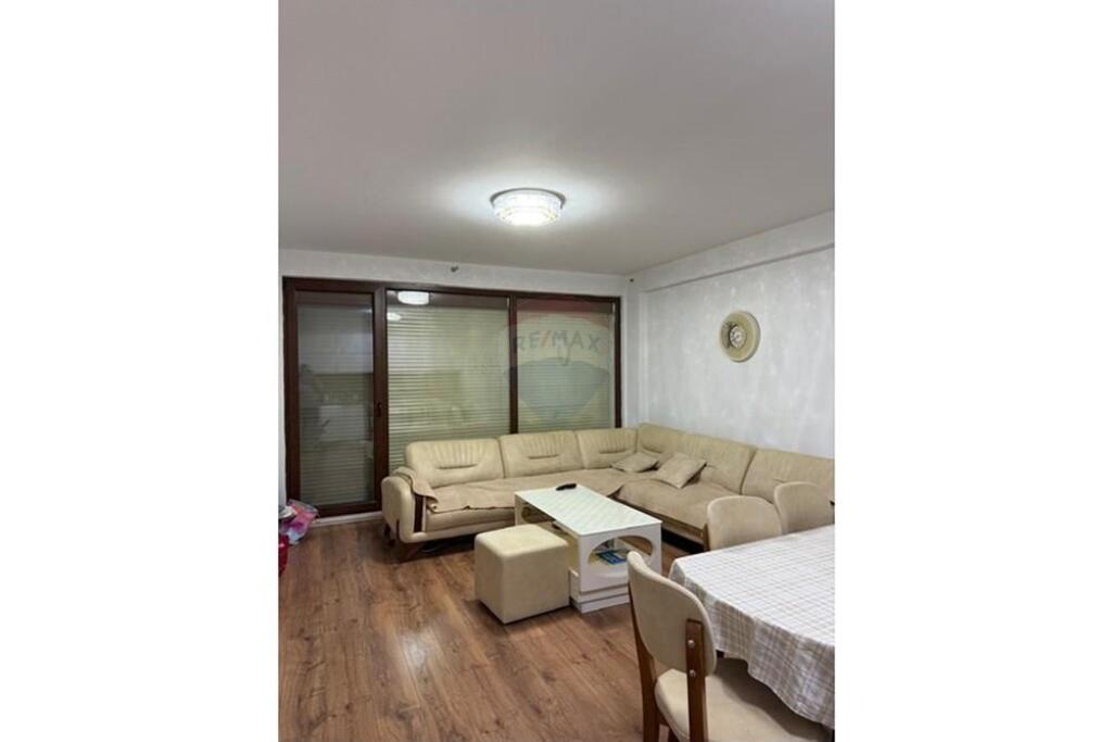 APARTAMENT 2+1 ME POST PARKIMI TEK KOPSHTI BOTANIK!