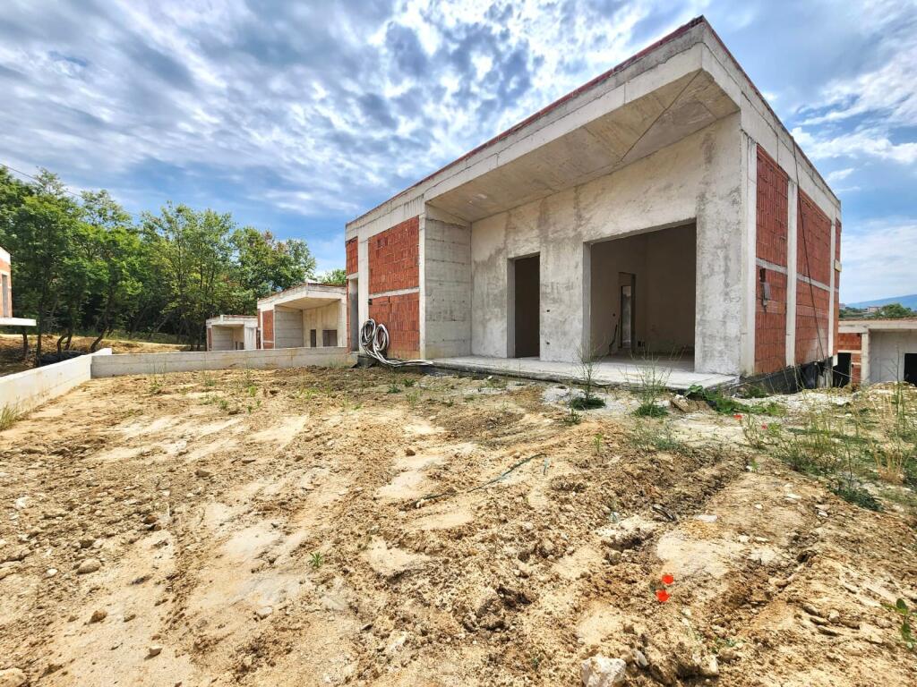 FOR SALE: VILLA in 📍Mullet (Green Field Residence)