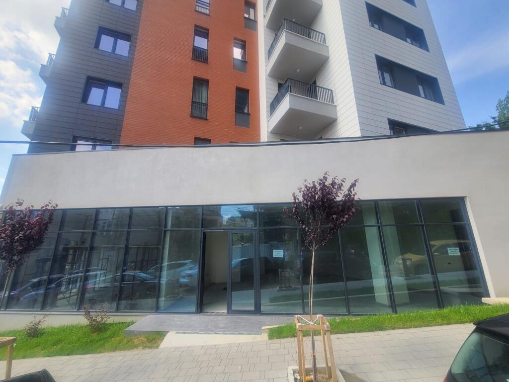 For rent business space behind the American embassy at the "Osman Myderizi" school.