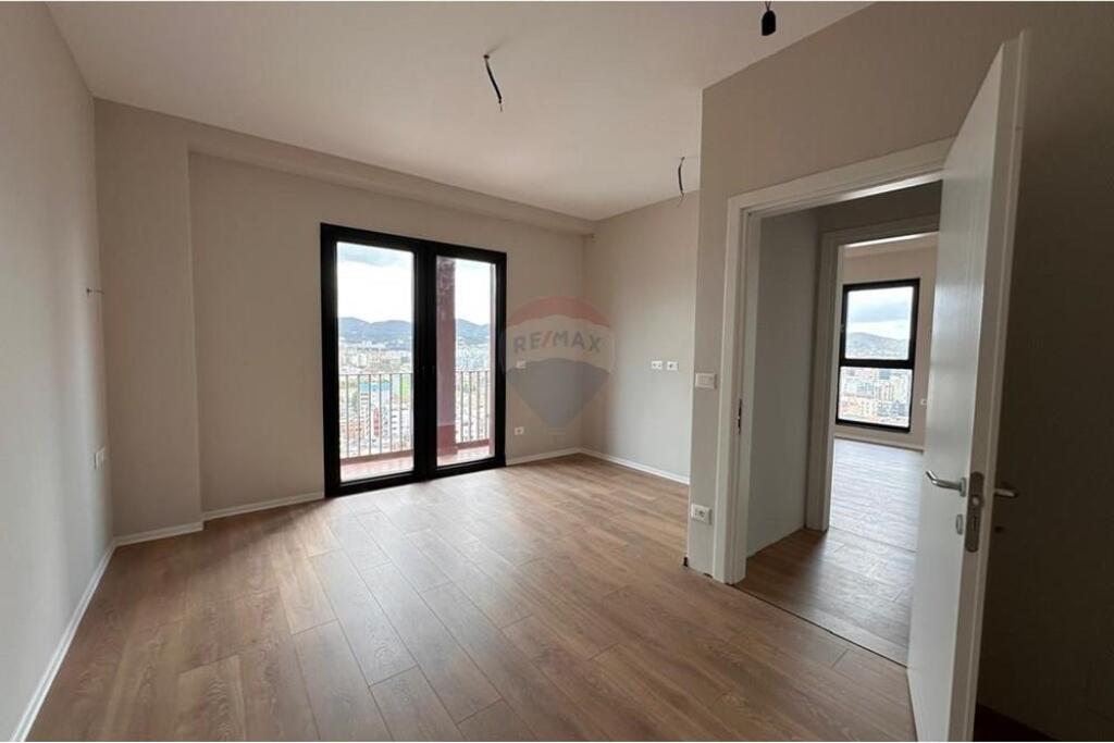 Office for rent at TIRANA GARDEN BUILDING!