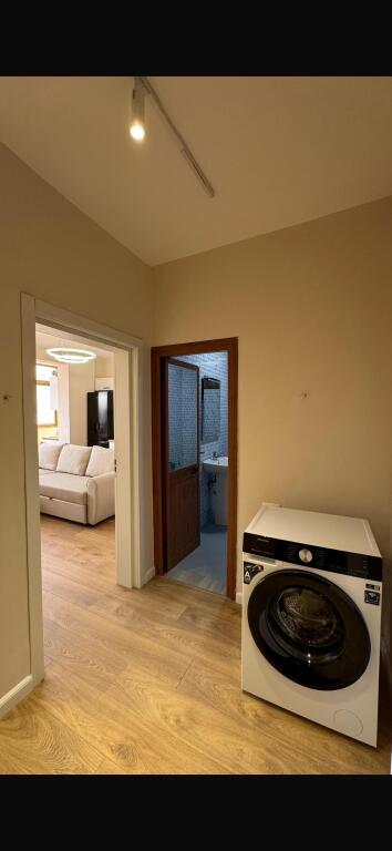 Jepet Me Qera Apartament 2+1+1 Ballkon
