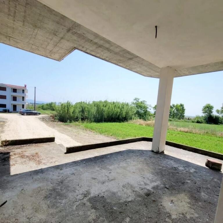 Karpen for sale private house near the beach