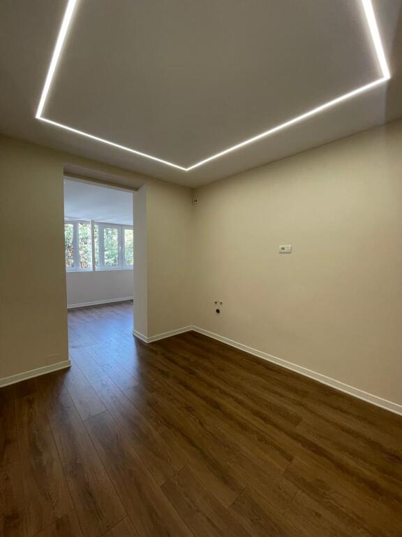 Office for rent in Bllok Tirana