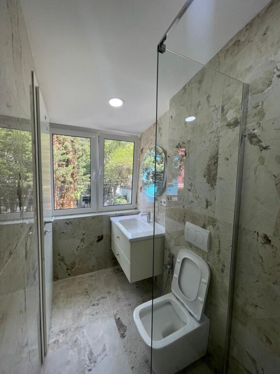 Office for rent in Bllok Tirana