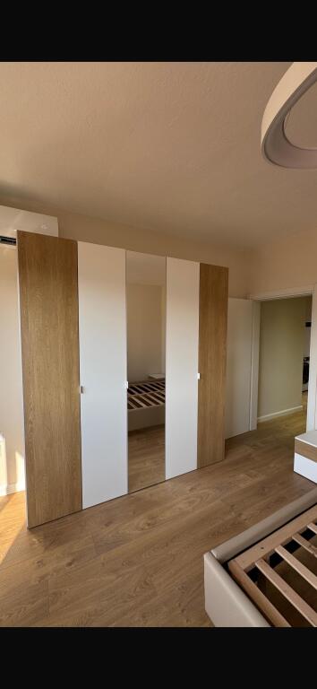 Jepet Me Qera Apartament 2+1+1 Ballkon