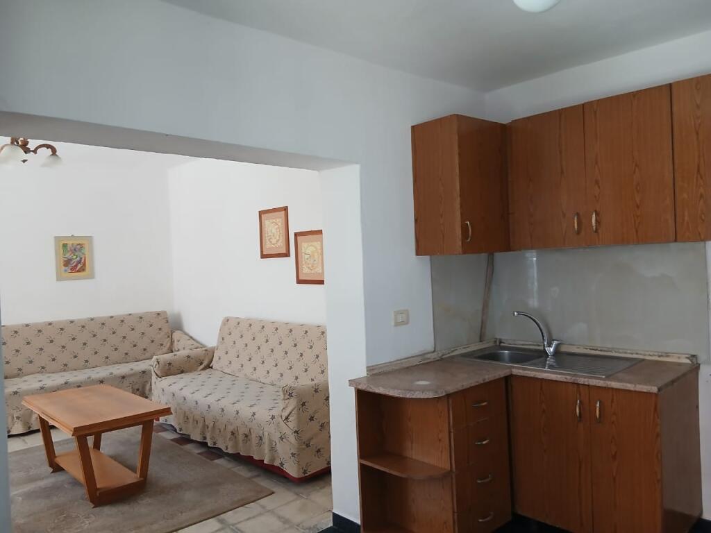 PRIVATE HOUSE FOR RENT 1+1 - RESTAURANT DURRESI