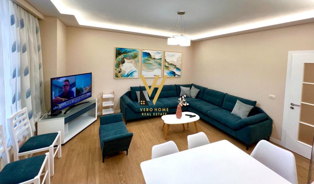 APARTAMENT 1+1+BLK ME QERA TE TREGU ELEKTRIK