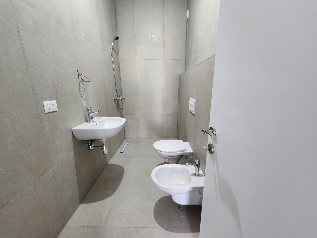 Apartment for Sale 2+1+2WC &amp; Balcony – 📍 "Kompleksi Arlis" Farmacia 10, Rr. Dibres – 114.3 m² – (€216,500)