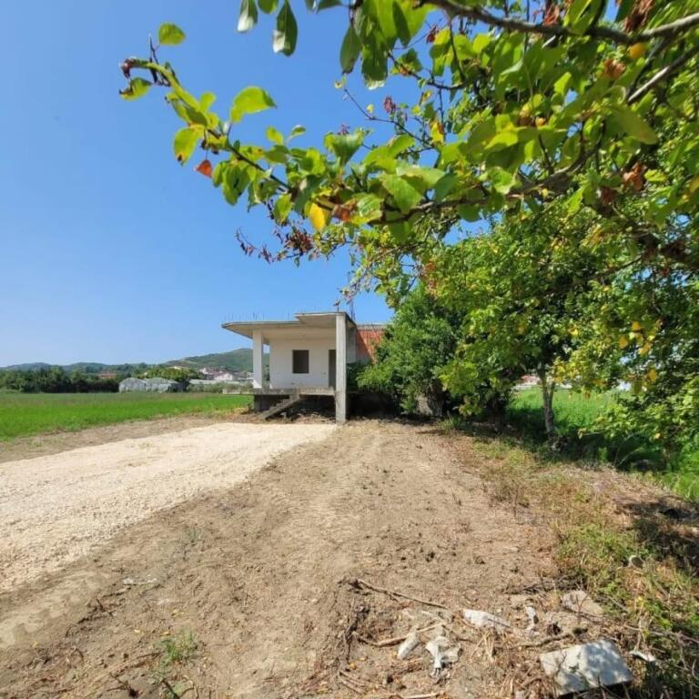 Karpen for sale private house near the beach