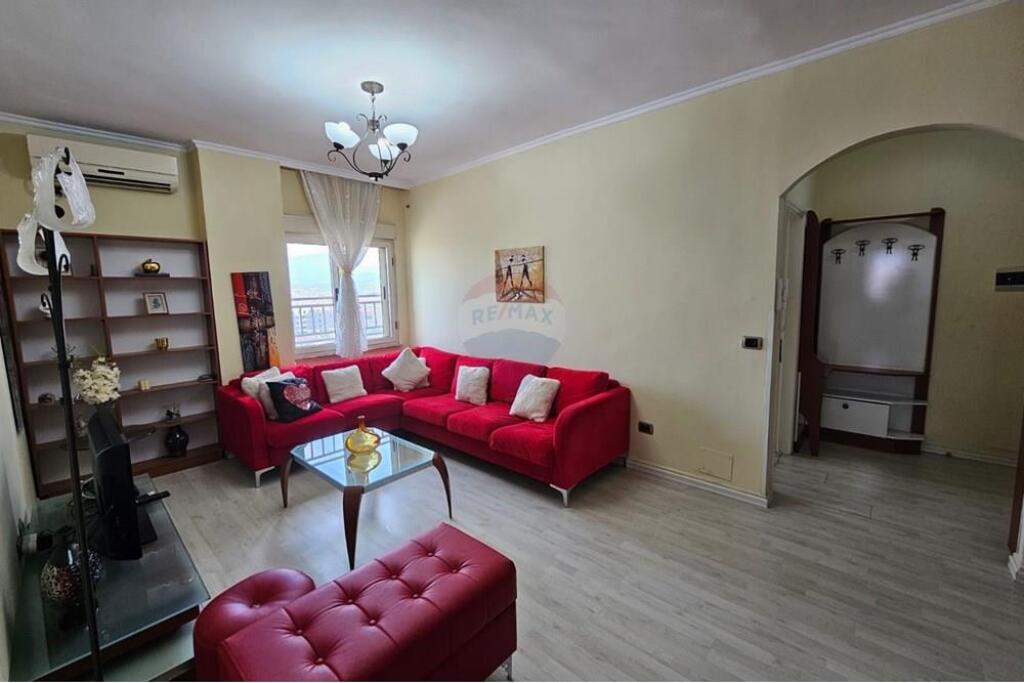 Apartament 1+1 për qira pranë Stacionit të Trenit