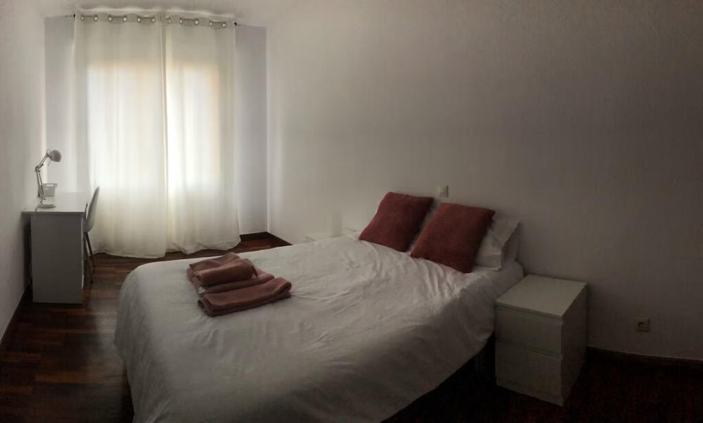 Apartament Me Qera 2+1 Tek Liqeni i Thate (ID B220818) Tirane.