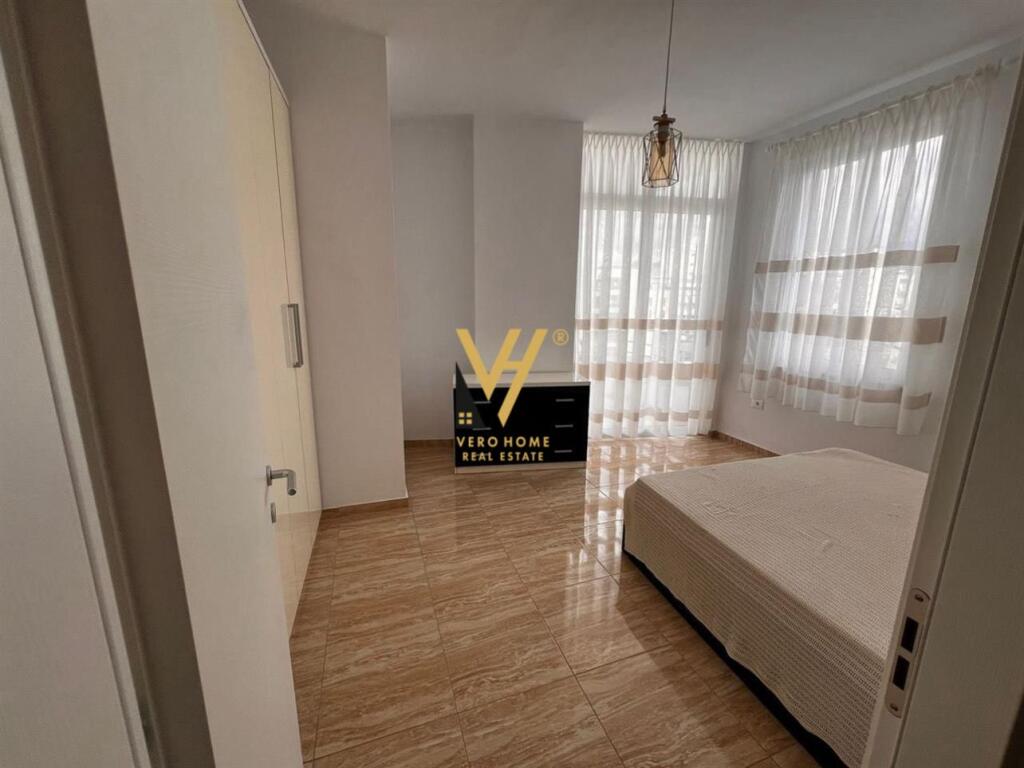 APARTAMENT 3+1+BLK ME QERA TEK PALLATET FRATARI, ASTIR