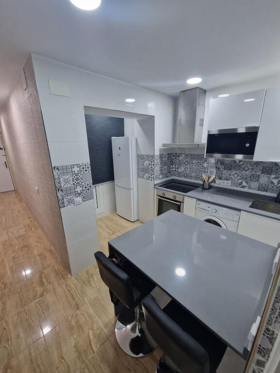 Apartament me Qera 1+1 tek Ish Fusha E Aviacionit (ID B2101153) Tirane