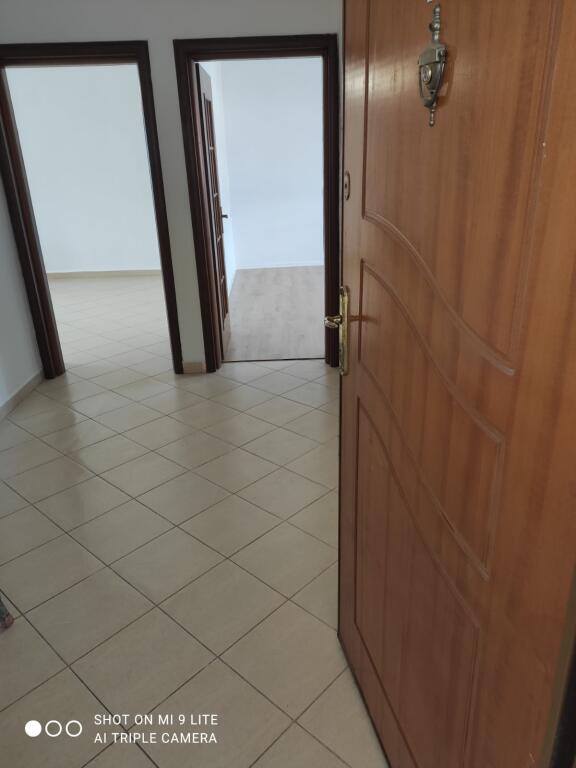 Shkolla Bashkuar për Shitje Apartament 1+1