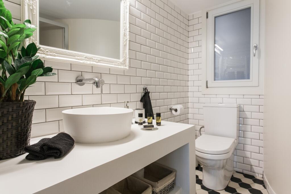 Apartament me qera 2+1 ne Bulevardin Zhan D'Ark
