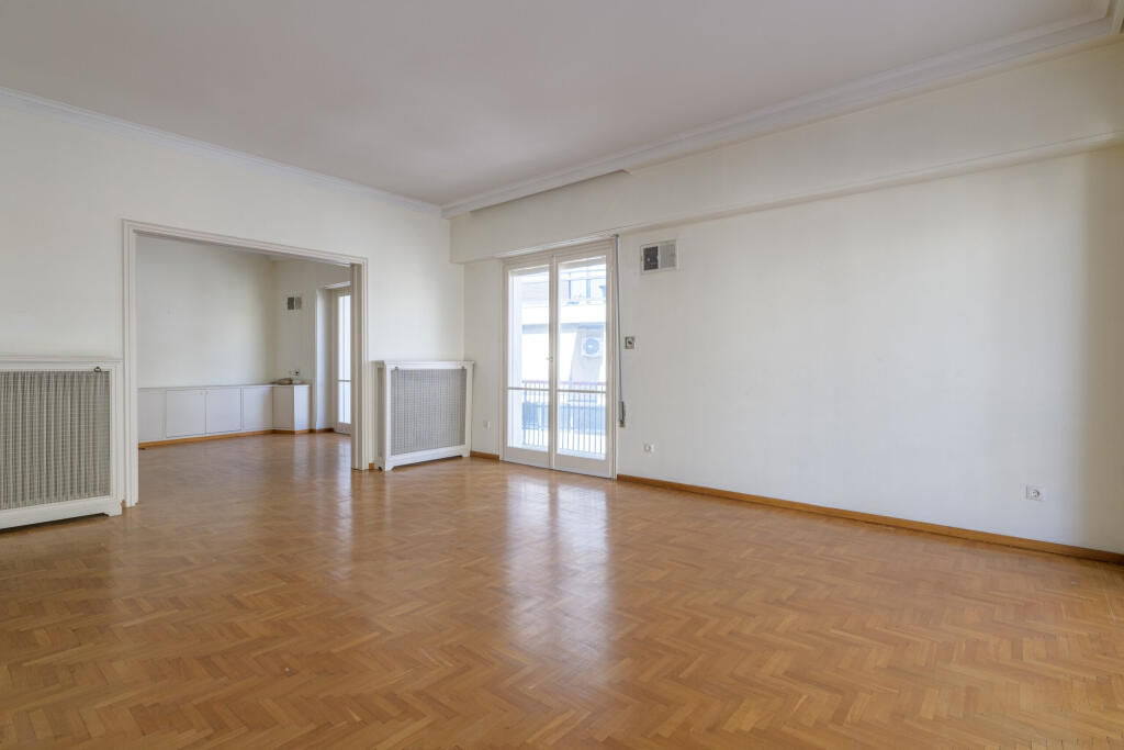 Zyre me Qera tek Farmacia 10 (ID BZ2460) Tirane.