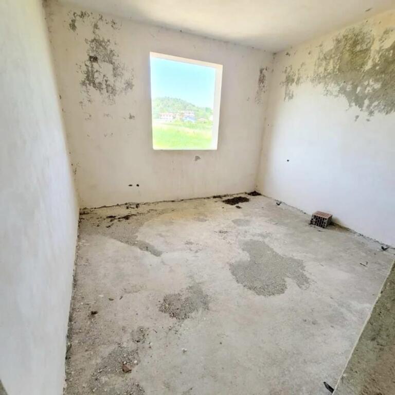 Karpen for sale private house near the beach