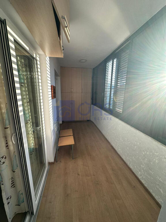 Affittasi appartamento 2+1+2 in Via Elbasanit