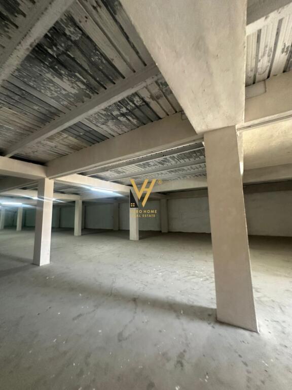MAGAZINA 770M2 ME QERA TE AUTOSTRADA TR-DR