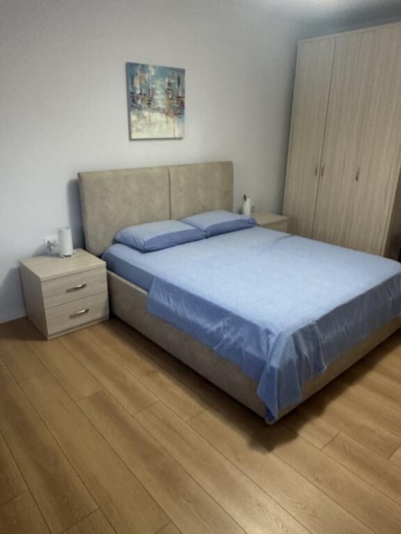 In Affitto Appartamento 2+1+1 con Balcone