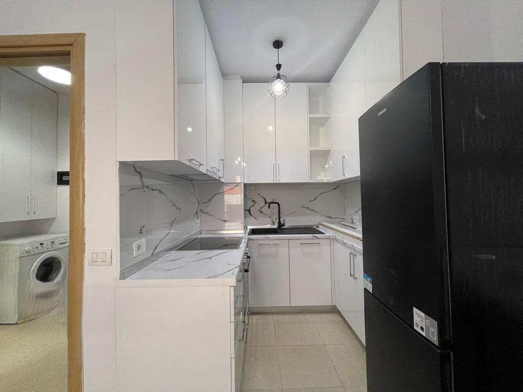 APARTAMENT 1+1 PER QIRA PRANE REPORT TV