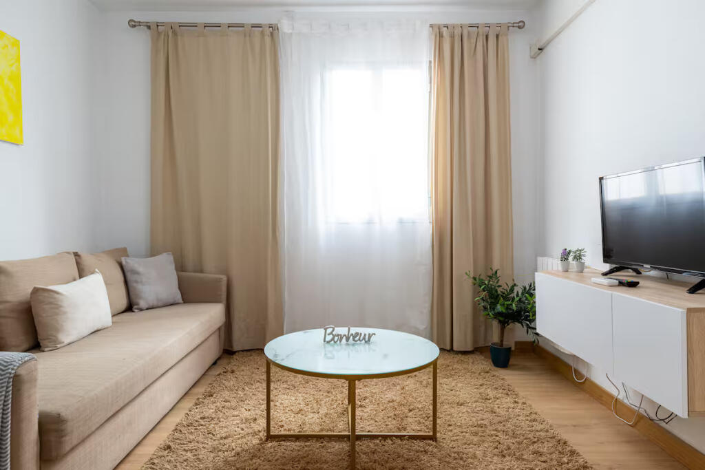 Apartment for Rent 1+1 at Rruga e Durresit (ID B2101154) Tirana