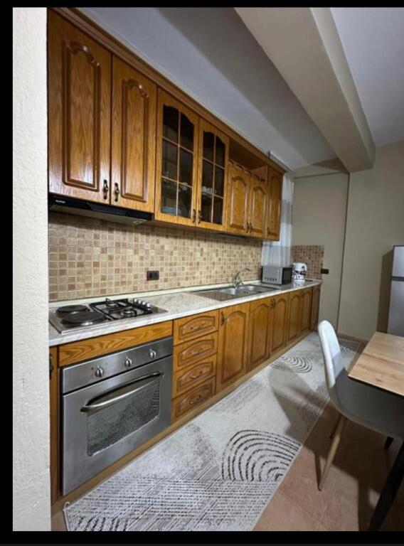 PRIVATE HOUSE FOR RENT 2+1+3Parking