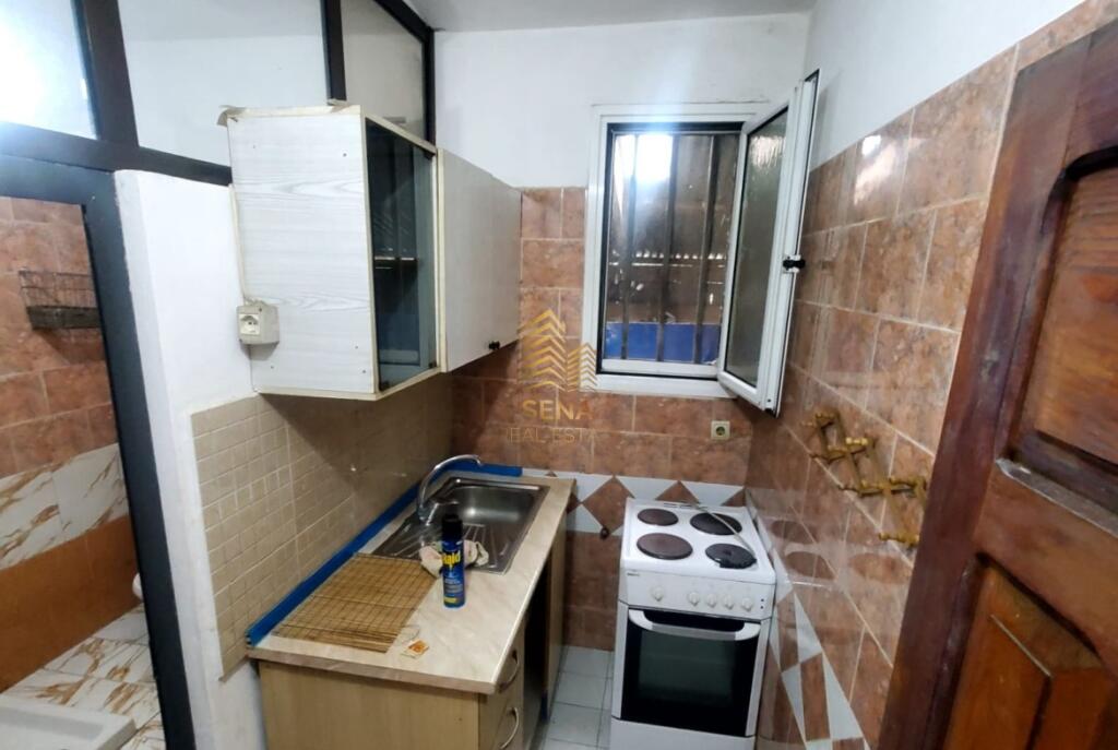 Qira, Hyrje private, 1+1, Rruga Siri Kodra, I diskutueshëm