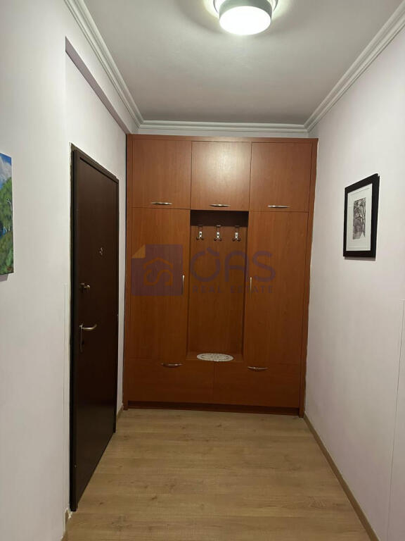 Affittasi appartamento 2+1+2 in Via Elbasanit