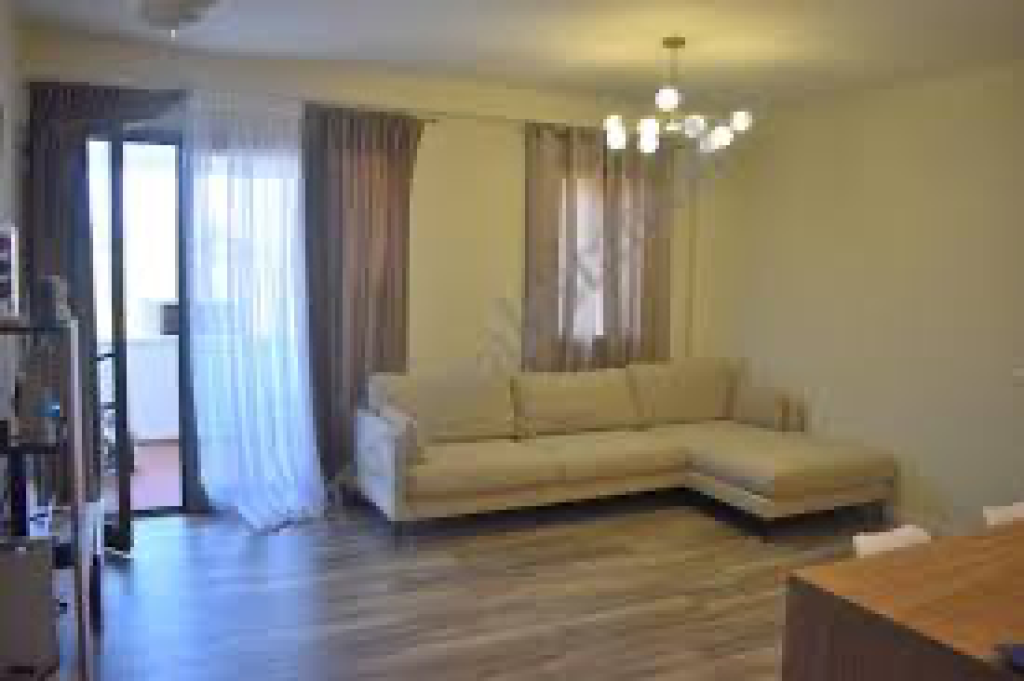 Apartament me qera 2+1+2 Buz Rruge