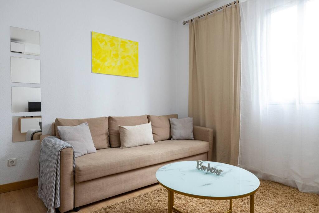 Apartment for Rent 1+1 at Rruga e Durresit (ID B2101154) Tirana