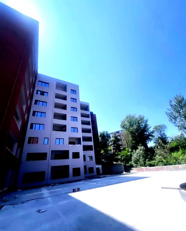 SHITET APARTAMENT 2+1+2 PERBALLE XIBRAKUT
