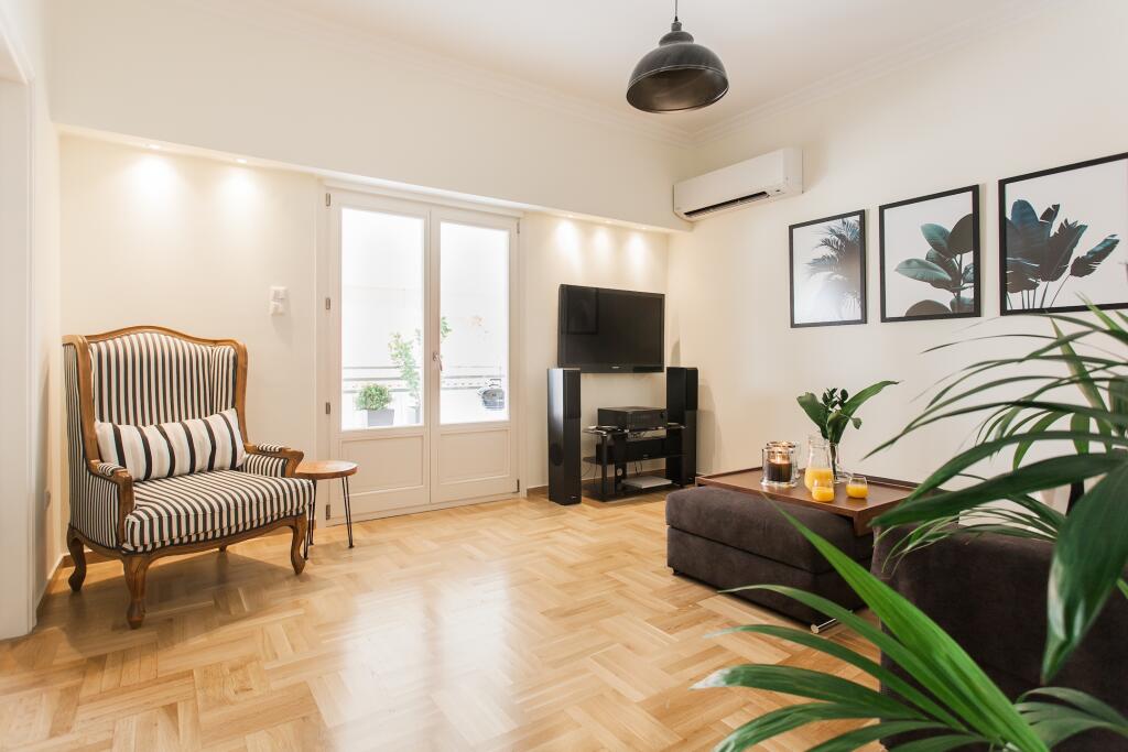 Apartament me qera 2+1 ne Bulevardin Zhan D'Ark