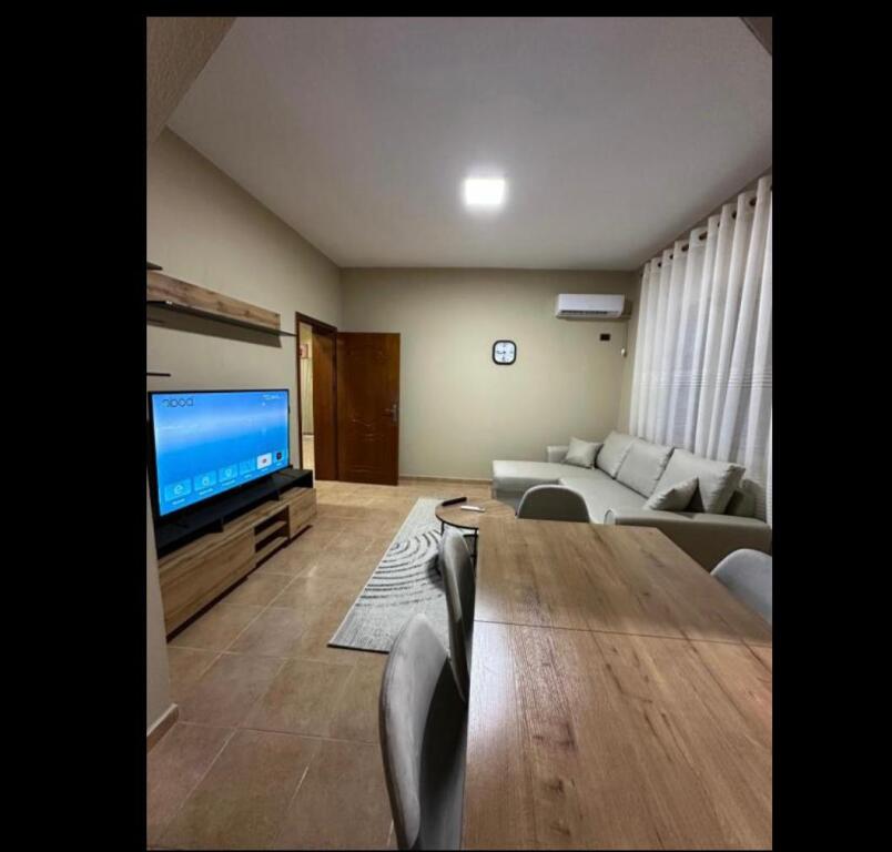 PRIVATE HOUSE FOR RENT 2+1+3Parking