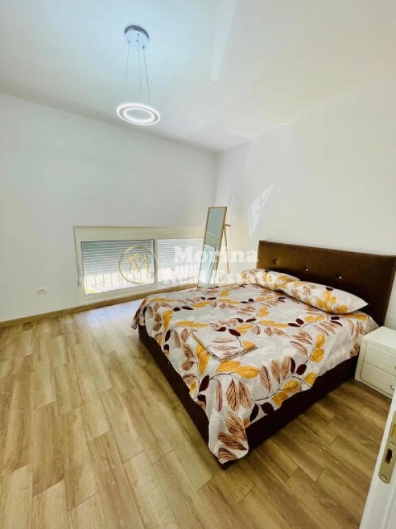 Qera Hyrje Private 2+1+Parkim, Kodra E Priftit.