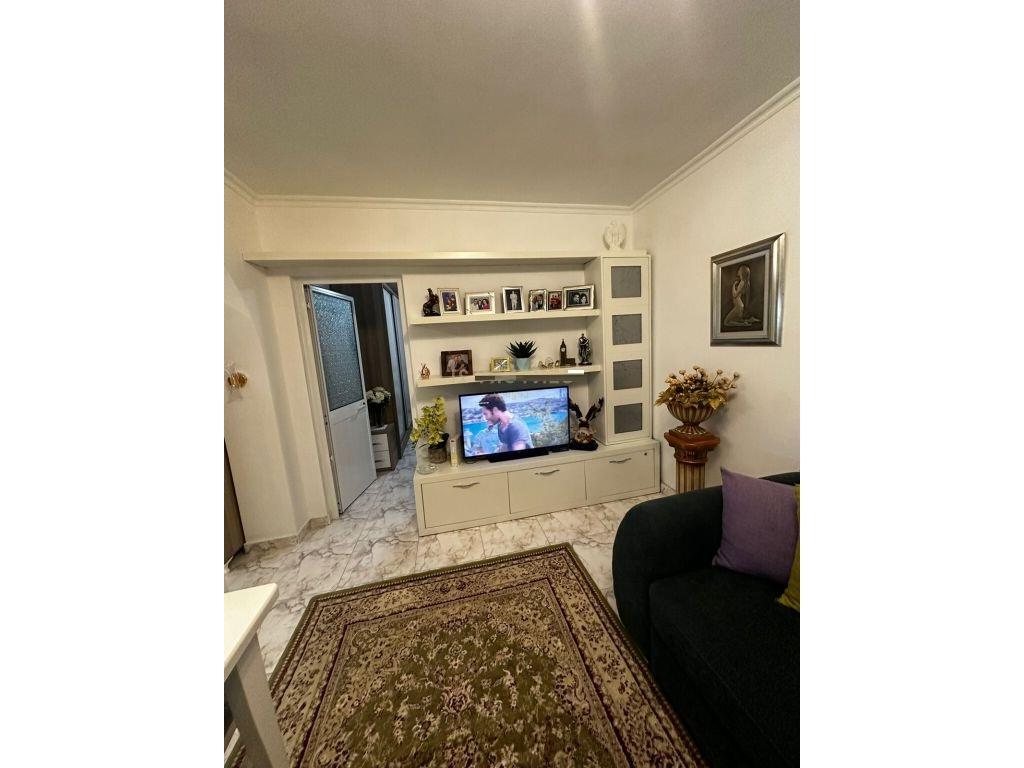For Sale Family Apartment - Main road near Oslo local Bardhyl street