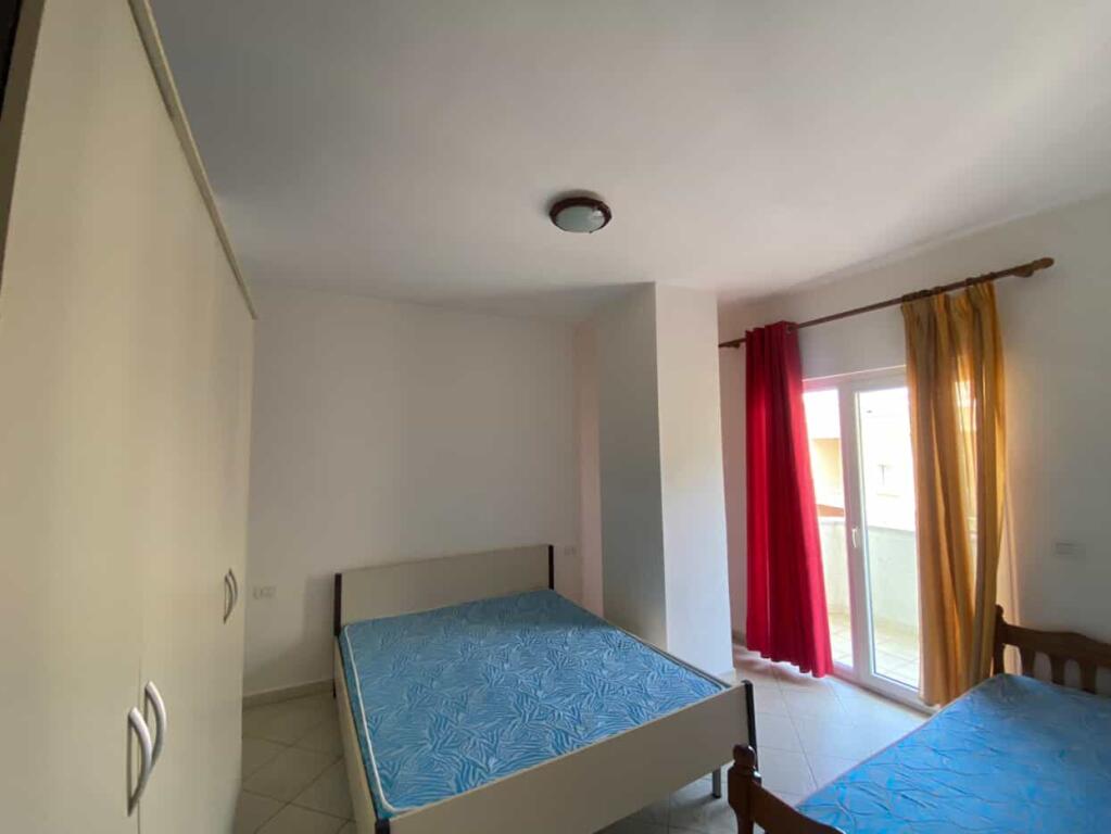Shitet, Apartament 1+1, Shëngjin (Pranë Hotel Ermiri Palace)