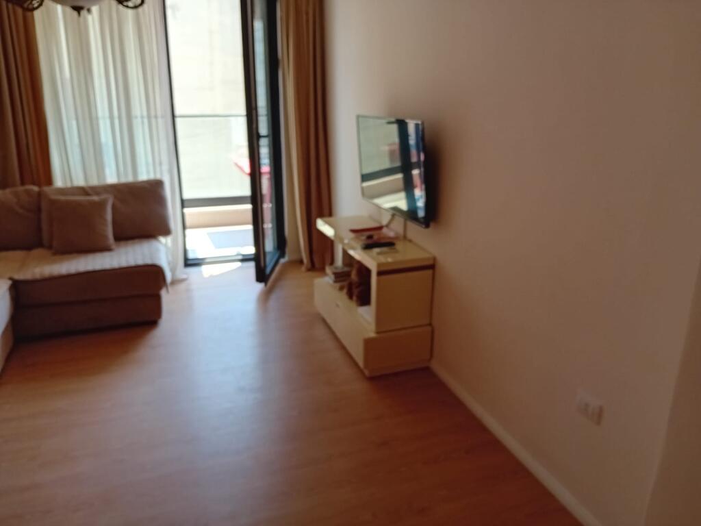 1+1, furnished, at the Turdiu complex, aviation field.
